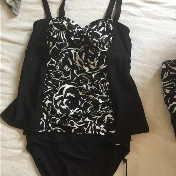 Meet your Posher, Michelle - Picture 7 of 8